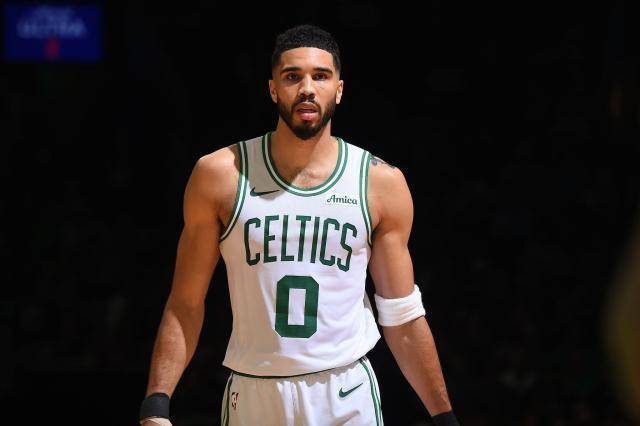 虎扑-勇士前途光明！，塔图姆新星重返赛场表现突出全场沸腾不已(塔图姆新秀合同)