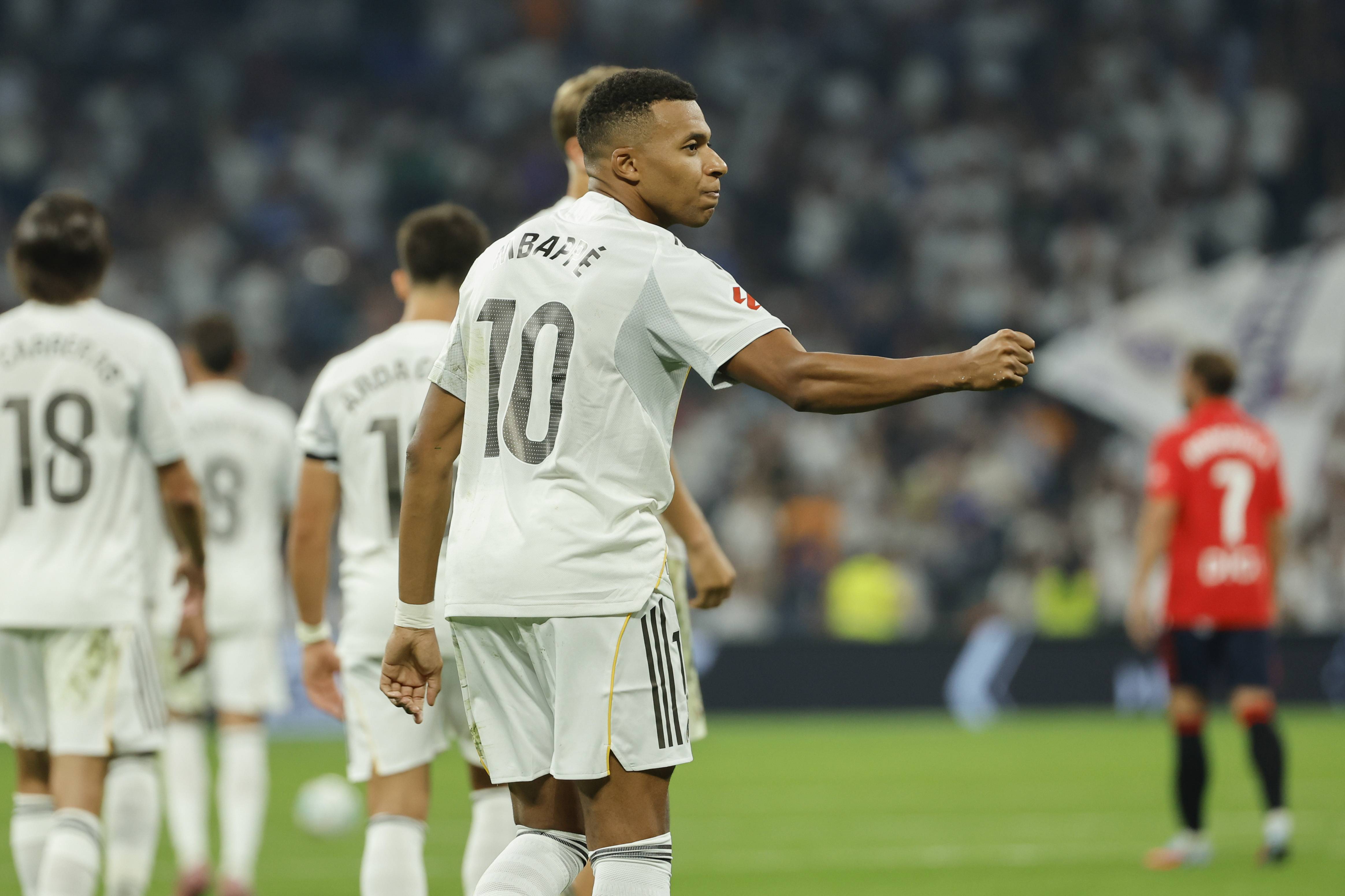 虎扑-姆巴佩回归赛场，败北首场状态亮眼，曼联观众沸腾！的简单介绍